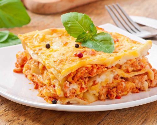 classic-lasagna-with-bolognese-sauce-2