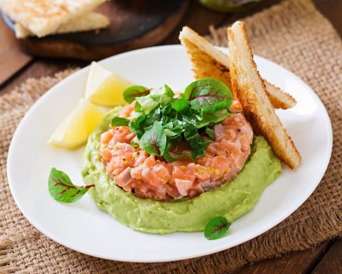 salmon-tartare-with-avocado-mousse_2829-5131